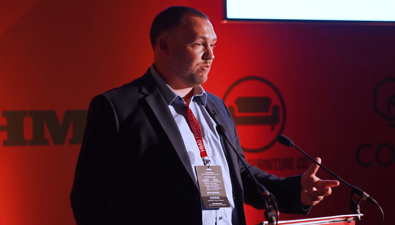 Lee Dumbarton speaking at the HMO Awards